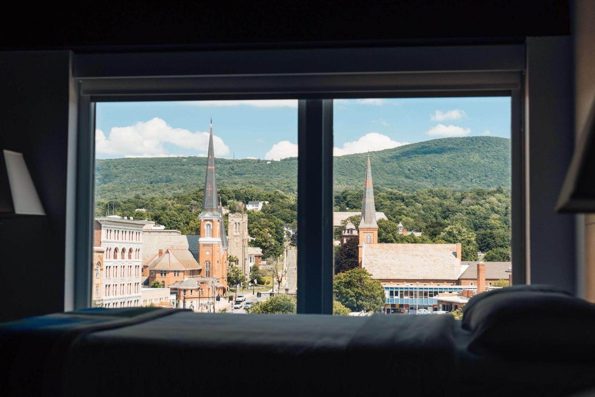 Hotel Downstreet, Ascend Hotel Collection North Adams Εξωτερικό φωτογραφία