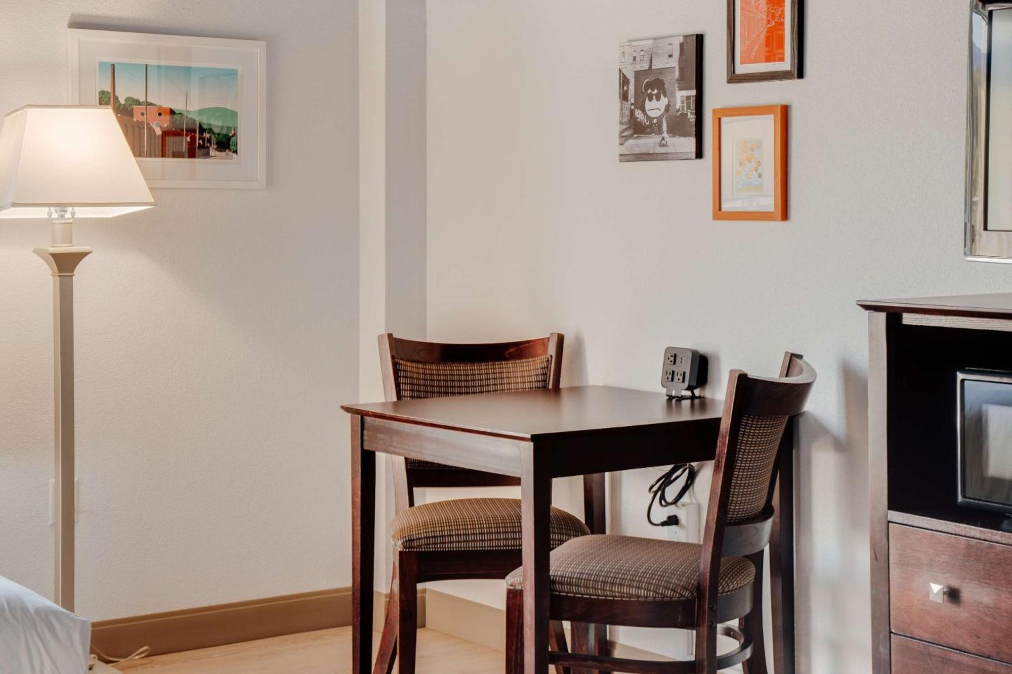 Hotel Downstreet, Ascend Hotel Collection North Adams Εξωτερικό φωτογραφία